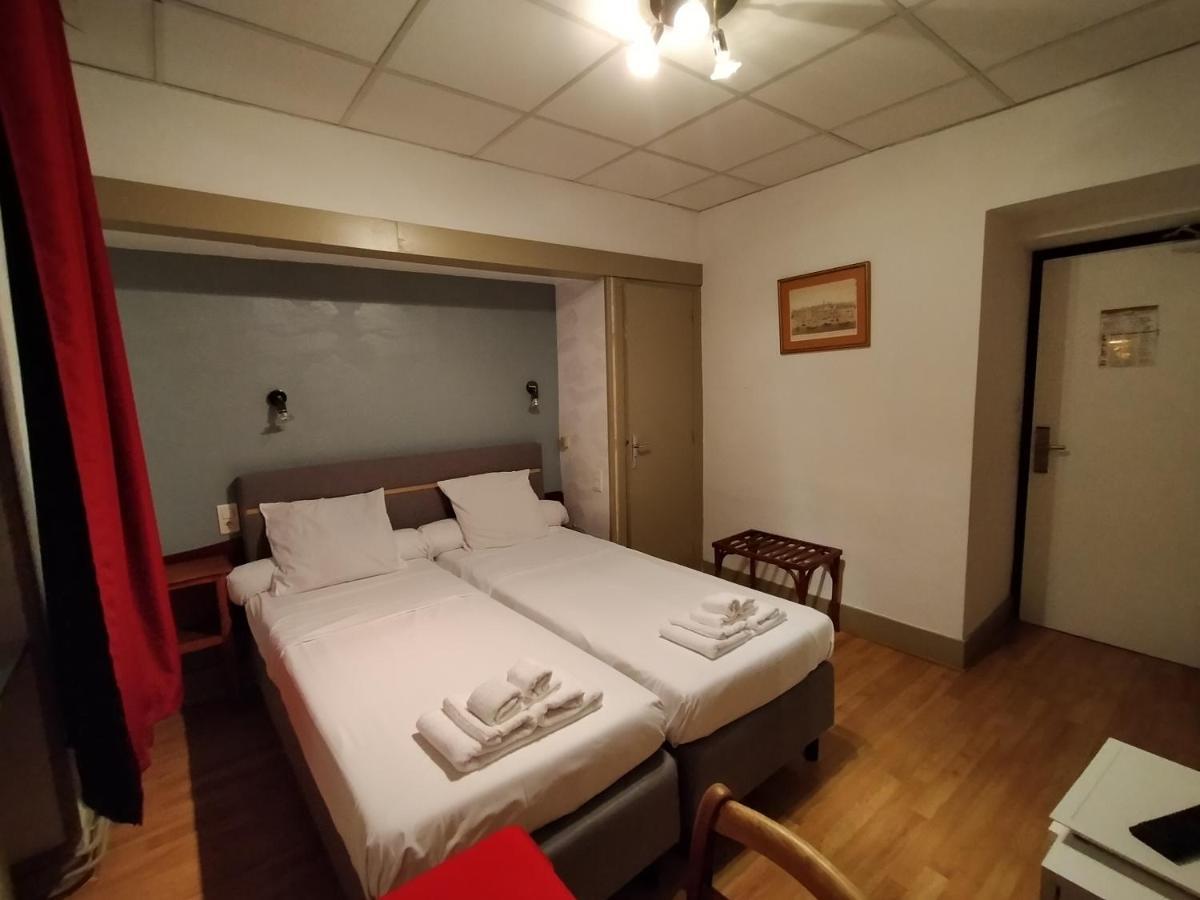 Hotel De Savoie 2*