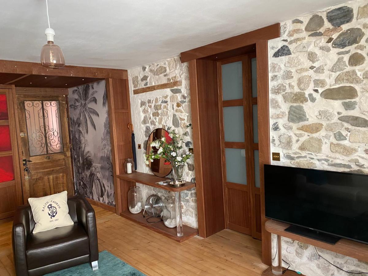 Charmant Appartement Annecy Apartment *