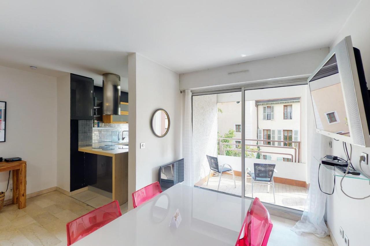Apartment Le Jean-jacques Rousseau - 2 By The Canal In The Heart Of *