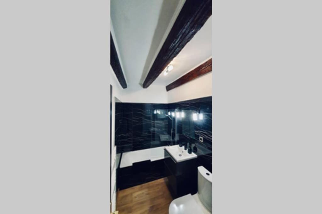 Le Carnot 2 Etoiles Hypercentre Vieille
