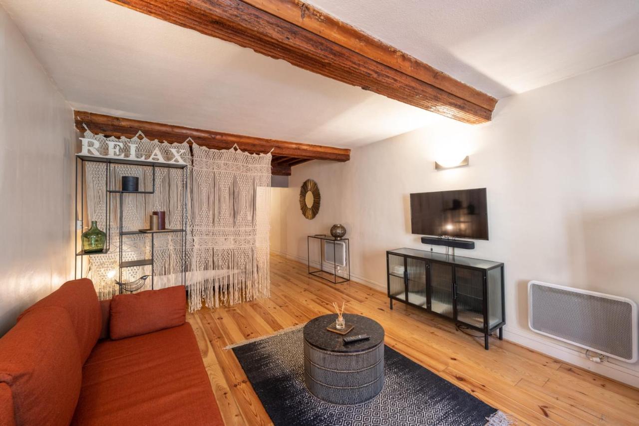 Les Paquerettes - For 3 People In The Heart Of *