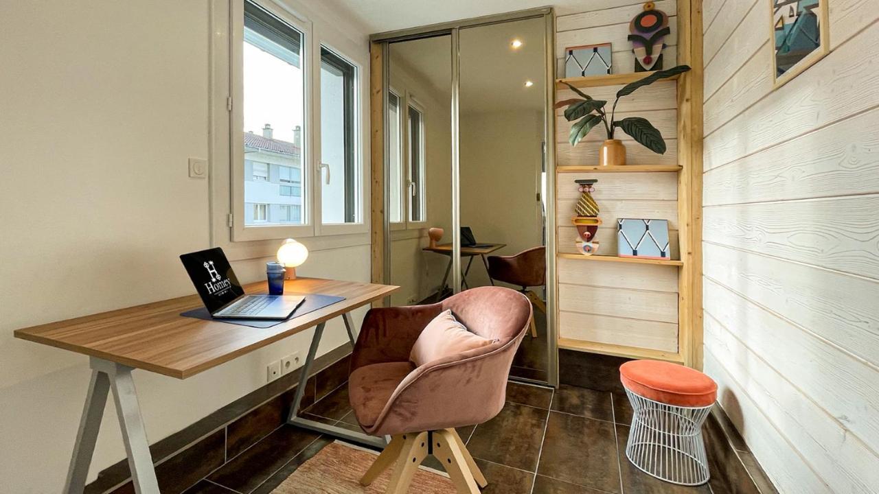 Homey Montaigne - New - A 1 Min A Pied Du D'annecy - 2 Balcons Prives - Avec 2 Chambres - Stationnement Gratuit Toute L'annee Sauf En Ete - Juin A Aout Apartment