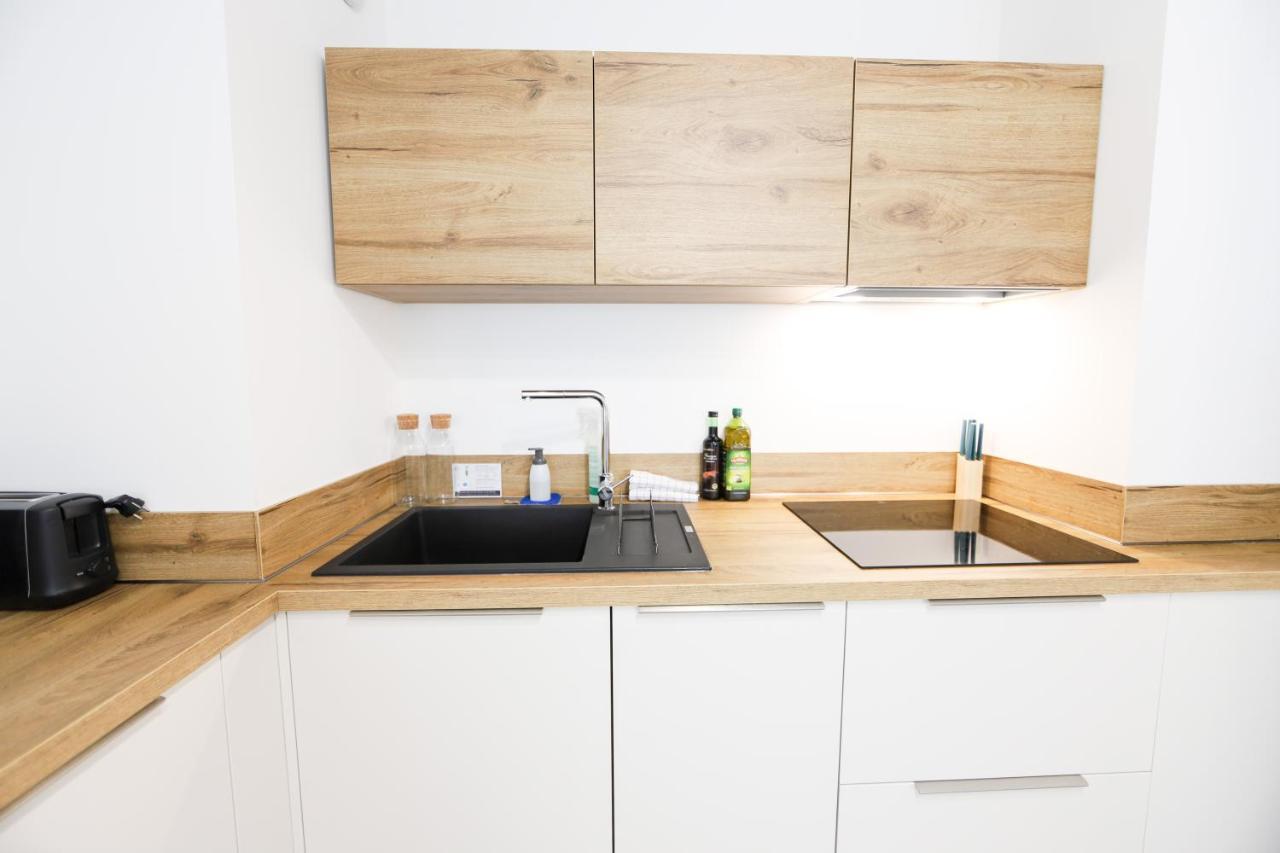 Le Au Bout De La Rue - Garage Et Balcon A Deux Pas Du Centre Apartamento Annecy
