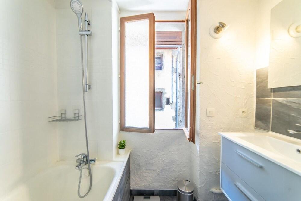 Le Saint Jean - Rue Carnot Pour 2 - 4 Pers *