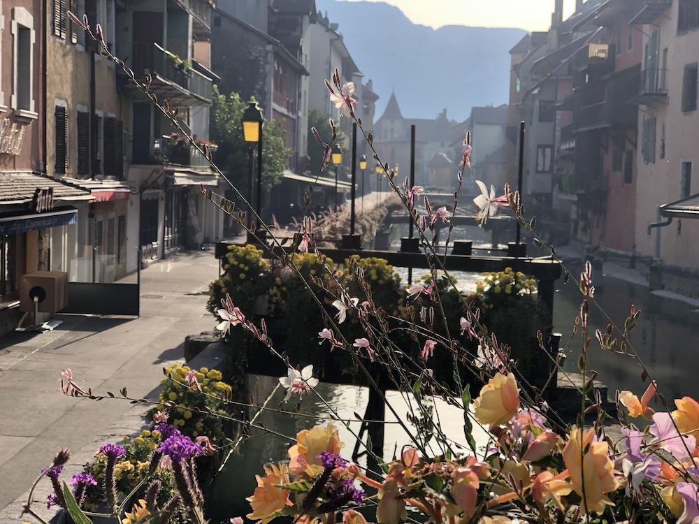 Apartment Le Royale W Balcony Annecy