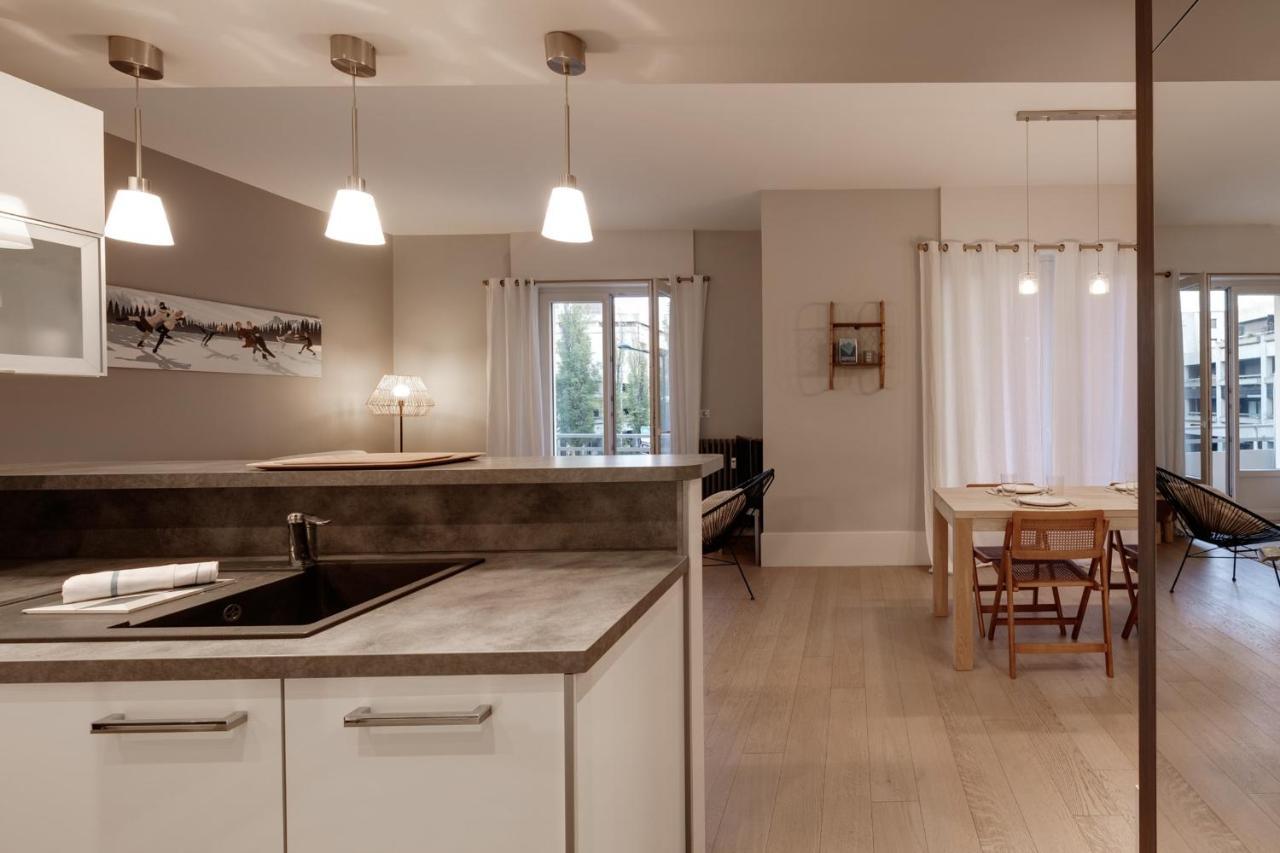Le Sommeiller - For 2-4 People With Balcony In The Center
