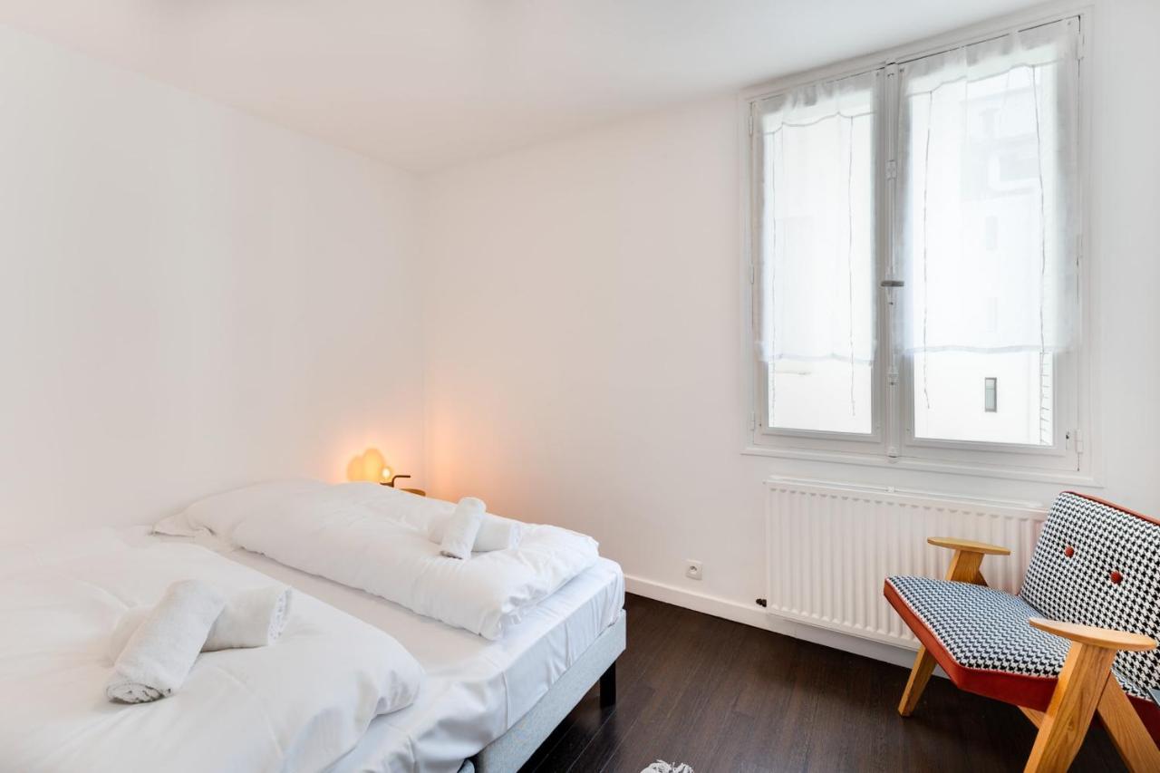 Apartment Allure - 2 Bedroom With Balcony In The Centre Of *