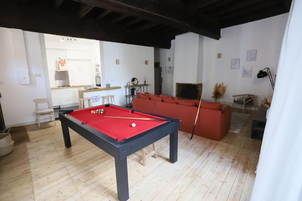 Apartamento Le Thiou 3 Etoiles - & Authentique, Au Coeur De La Vieille Ville, Billard, 6 Personnes