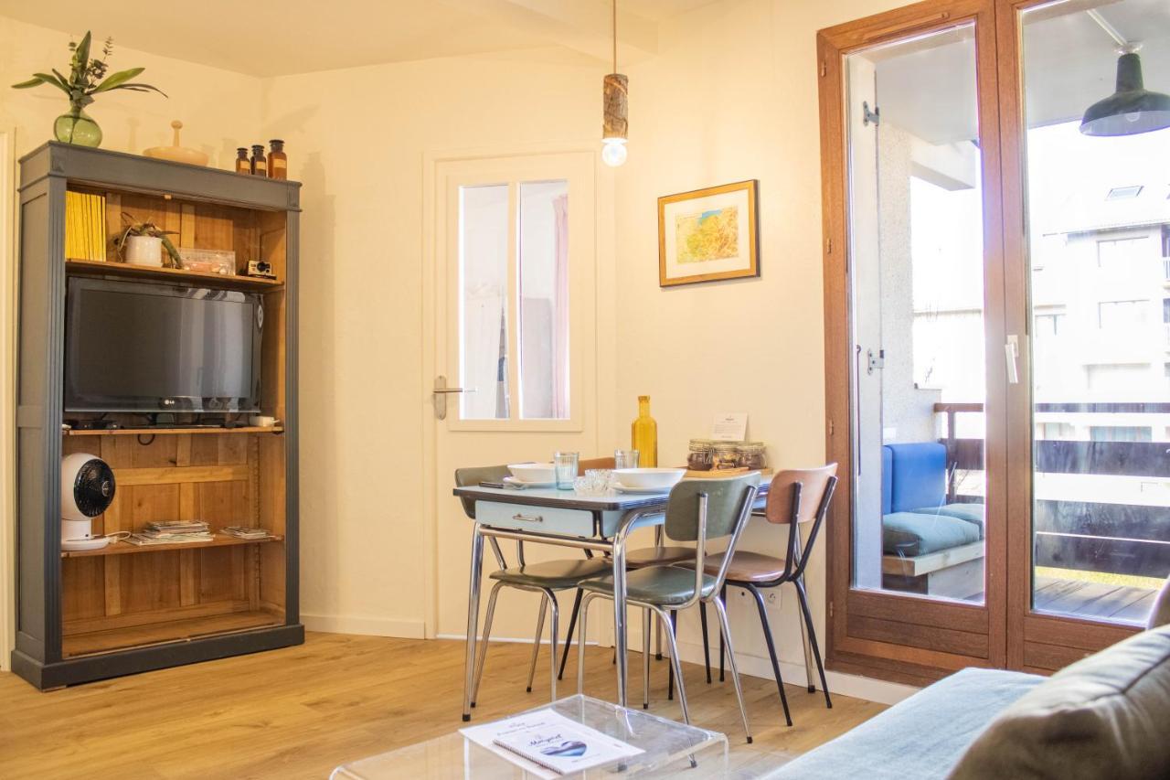 Apartment Les Ecureuils - Calme, Parking & Balcon