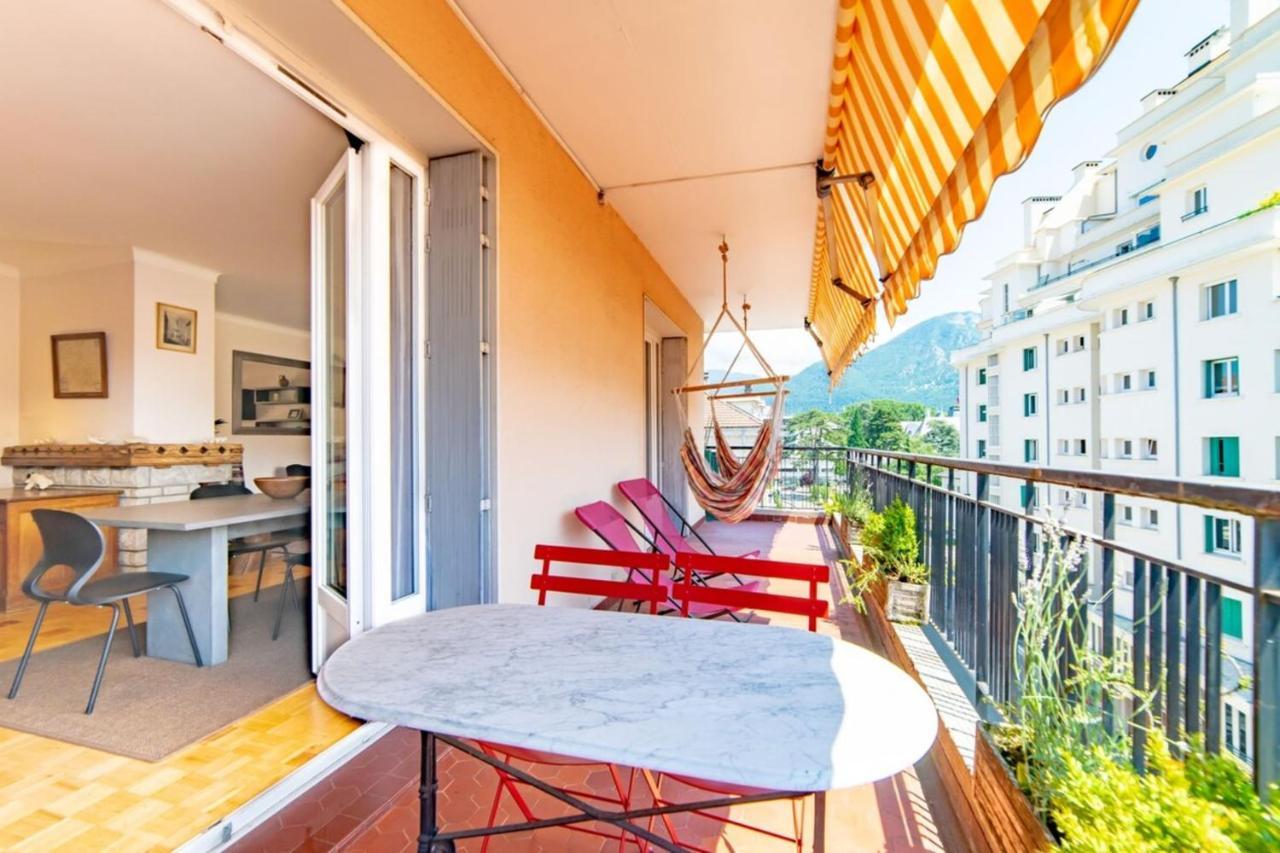 Apartment Beautiful In The Heart Of Town