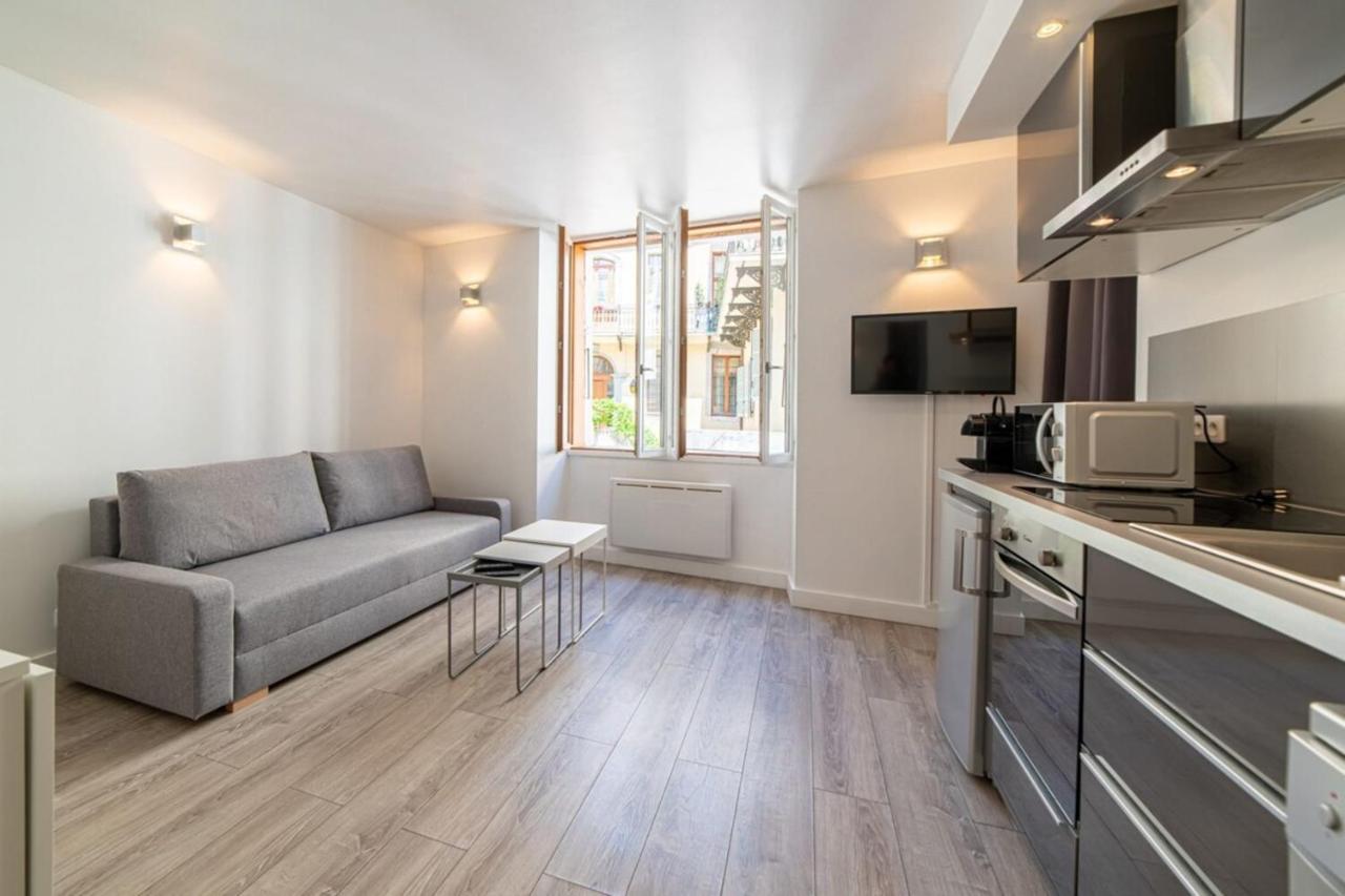 Rated 3 Stars In The Heart Of The Old Town Of Apartment *