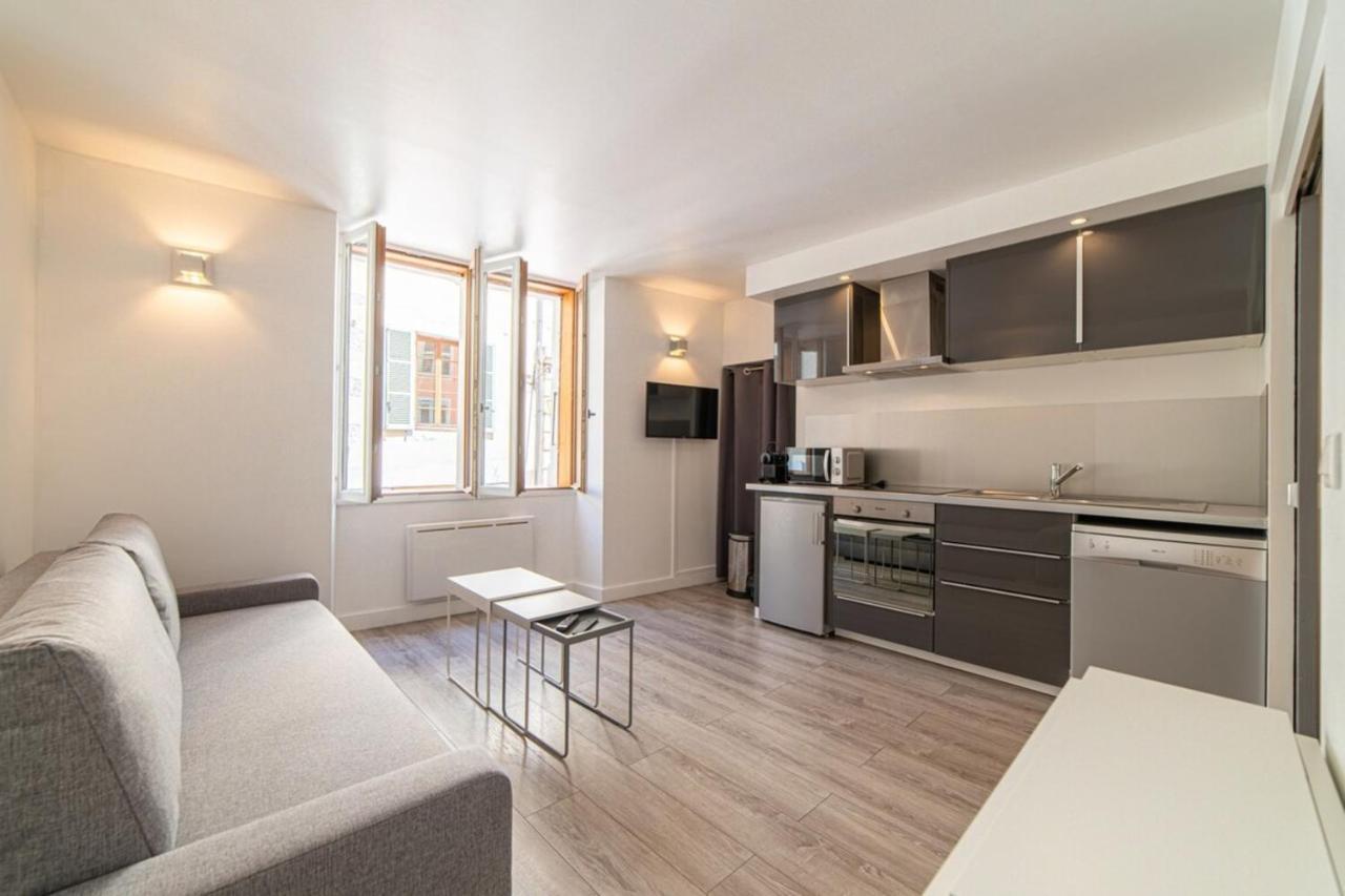 Rated 3 Stars In The Heart Of The Old Town Of Apartment Annecy