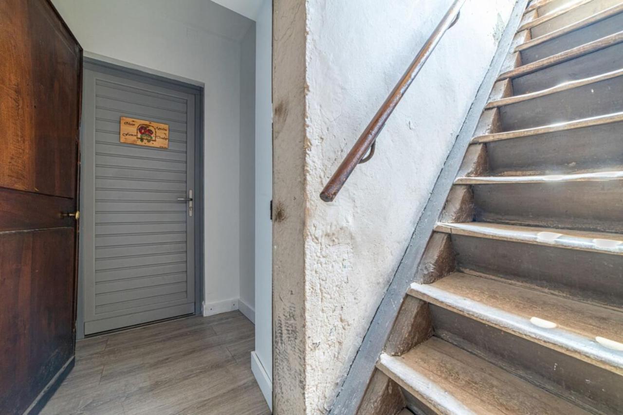 Apartment Rated 3 Stars In The Heart Of The Old Town Of