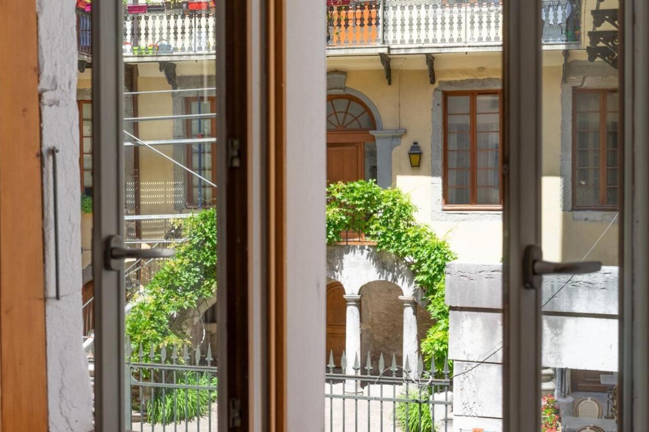 Apartment Rated 3 Stars In The Heart Of The Old Town Of