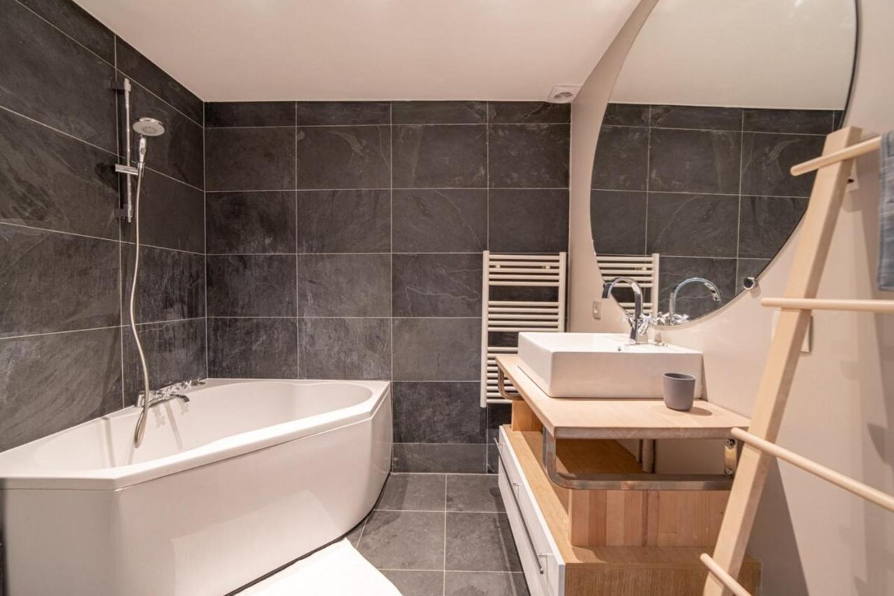 Apartment Authentique Furnished Flat