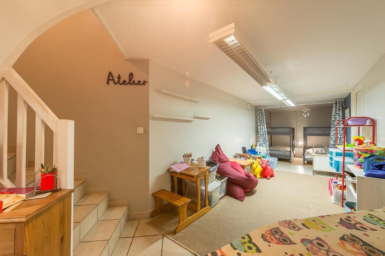 A Pied Au Lac: Spacious Family With Private Pool Holiday home Annecy