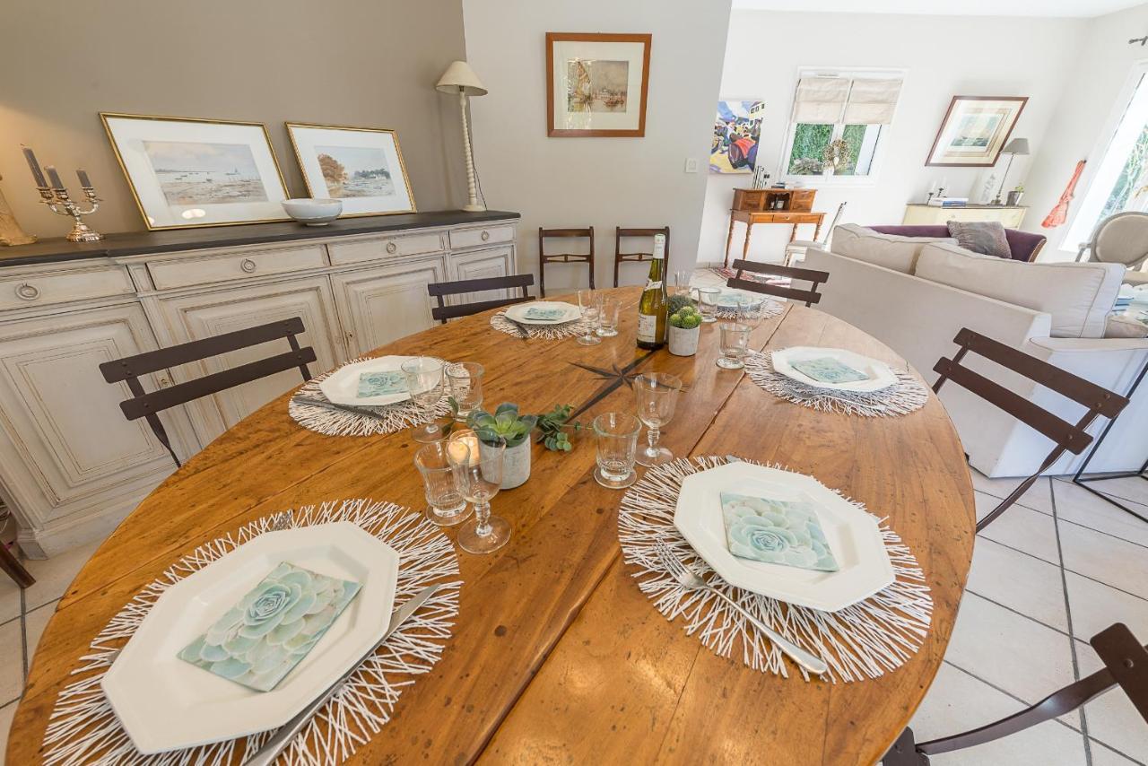 A Pied Au Lac: Spacious Family With Private Pool Holiday home Annecy