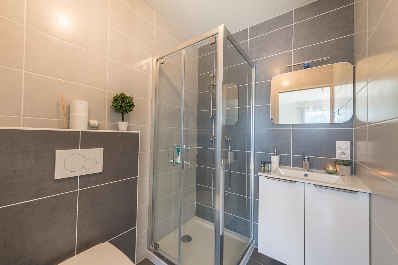 Holiday home A Pied Au Lac: Spacious Family With Private Pool