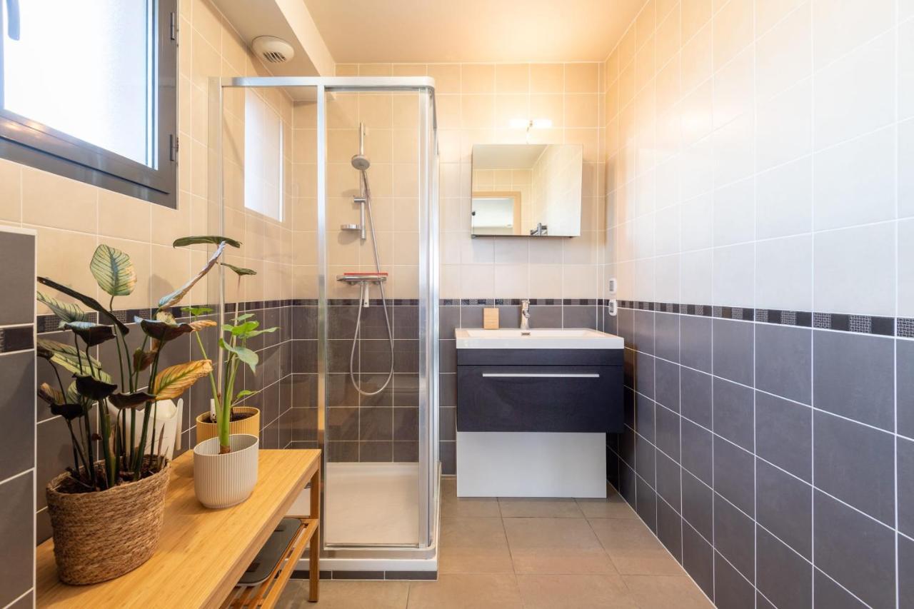 Maveria Furnished Flat Apartment
