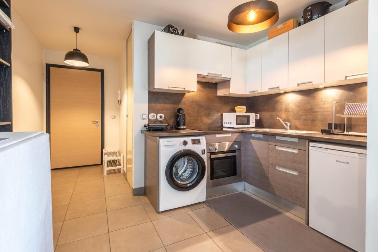 Maveria Furnished Flat Apartment