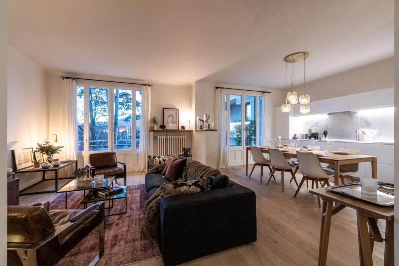 Luxurious Private Garage In The Heart Of