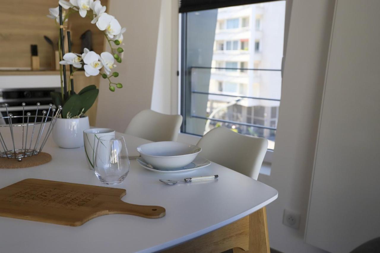 Apartment La Plume Vue 3 Etoiles - Garage Prive, Secteur Recherche, Moderne & Equipe, 6 Personnes