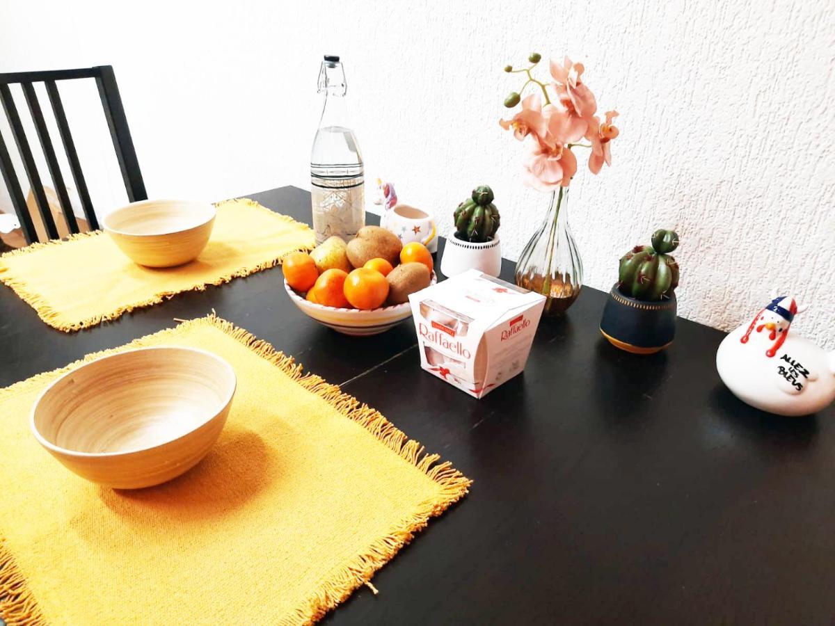 Séjour chez l'habitant Jolie -appart Partagé- Centre - 5 Min Gare&lac - Gratuit- Wifi, Petit Dej, Serviettes, Velos *