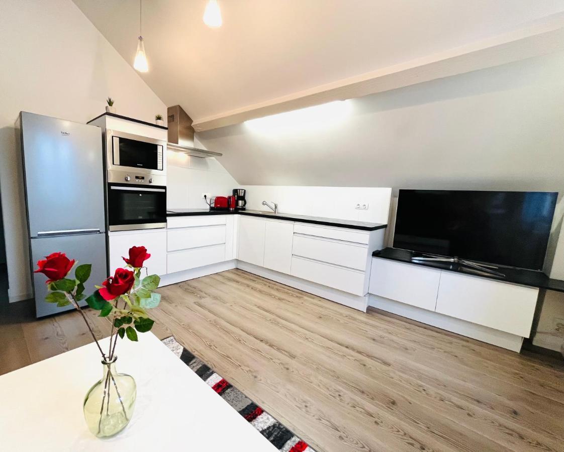 Le Red Loft à 5min Du Centre-ville Avec Parking Privatif Gratuit Appartement *