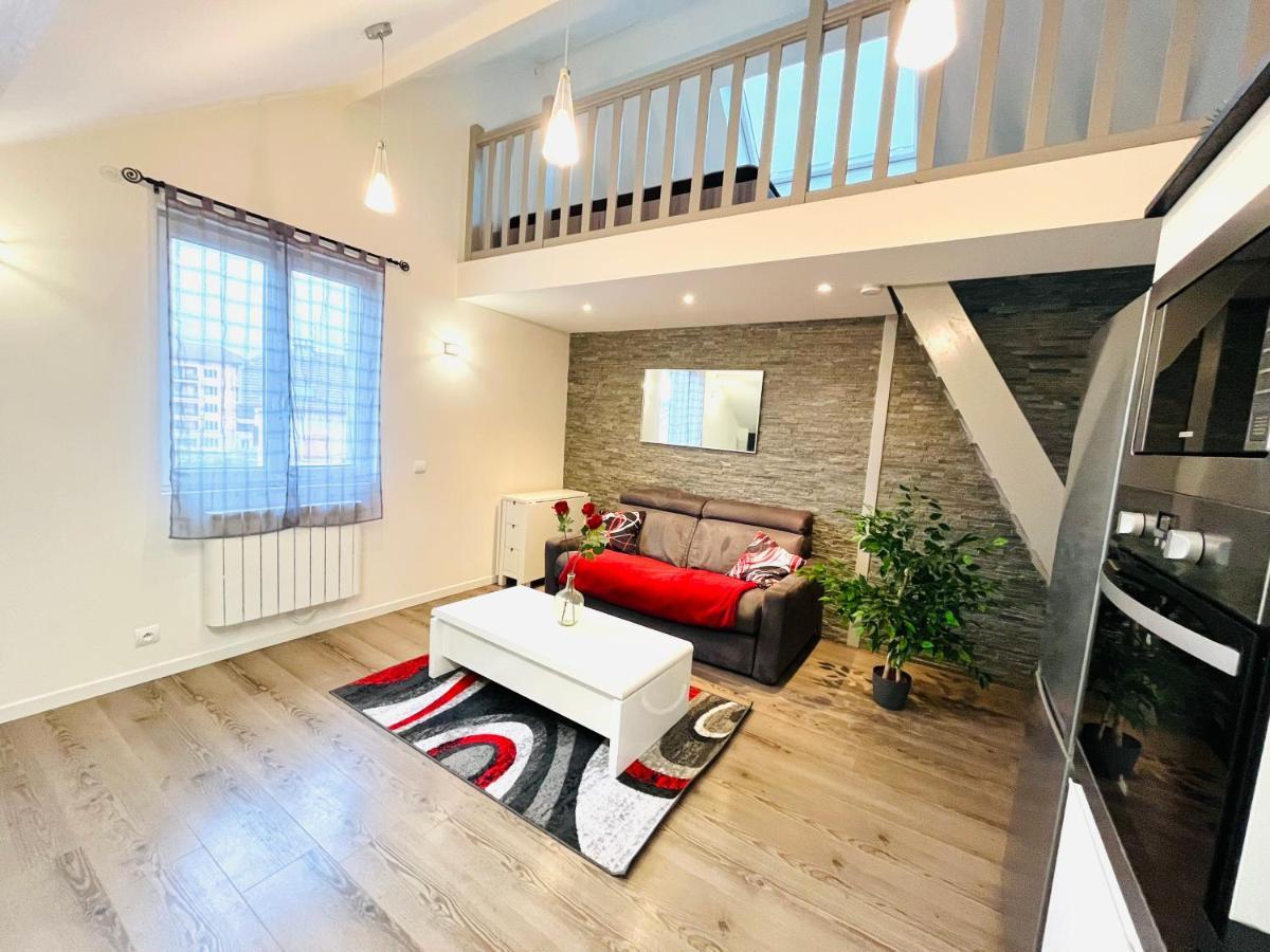 Le Red Loft à 5min Du Centre-ville Avec Parking Privatif Gratuit Appartement