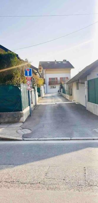 Le Red Loft à 5min Du Centre-ville Avec Parking Privatif Gratuit * Annecy
