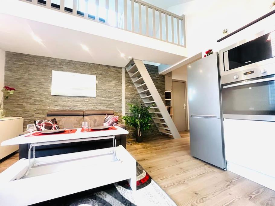 Le Red Loft A 5min Du Centre-ville Avec Parking Privatif Gratuit