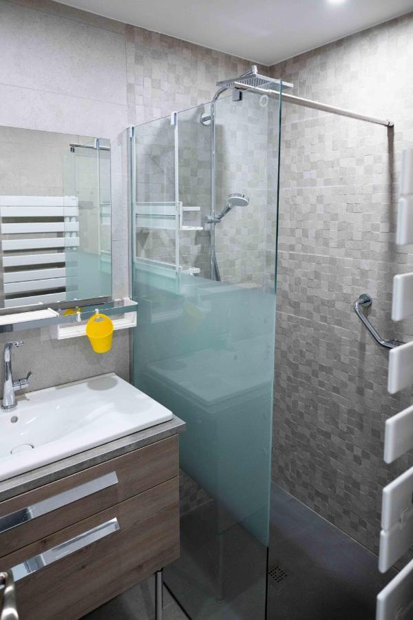 Appartement 55 M²/ Chez Lôrette/ 250m Lake/ Private Parking *