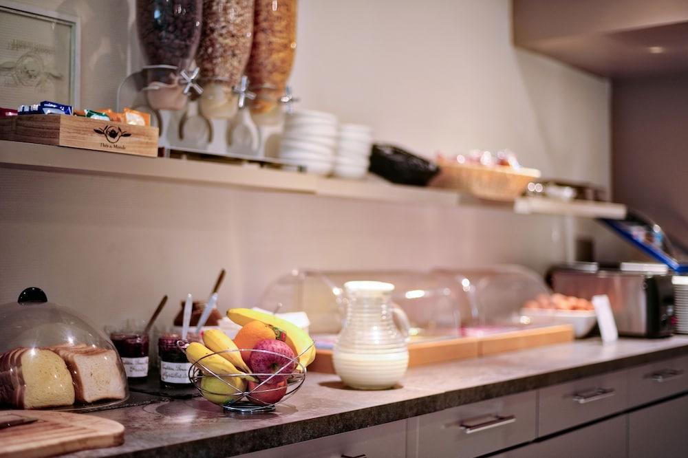 Comfort Les Hauts D'annecy Hotel 3*