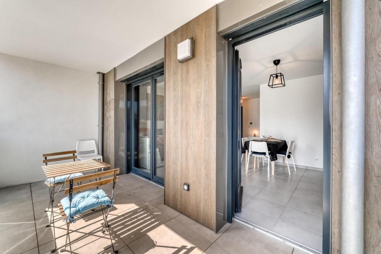 Emergence - Beautiful For 2 People Balcony And Garage Apartamento