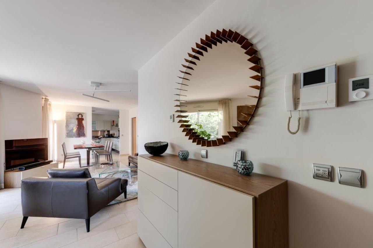 Kiss Cool - 2 Bedroom With Terrace And Garage Apartment