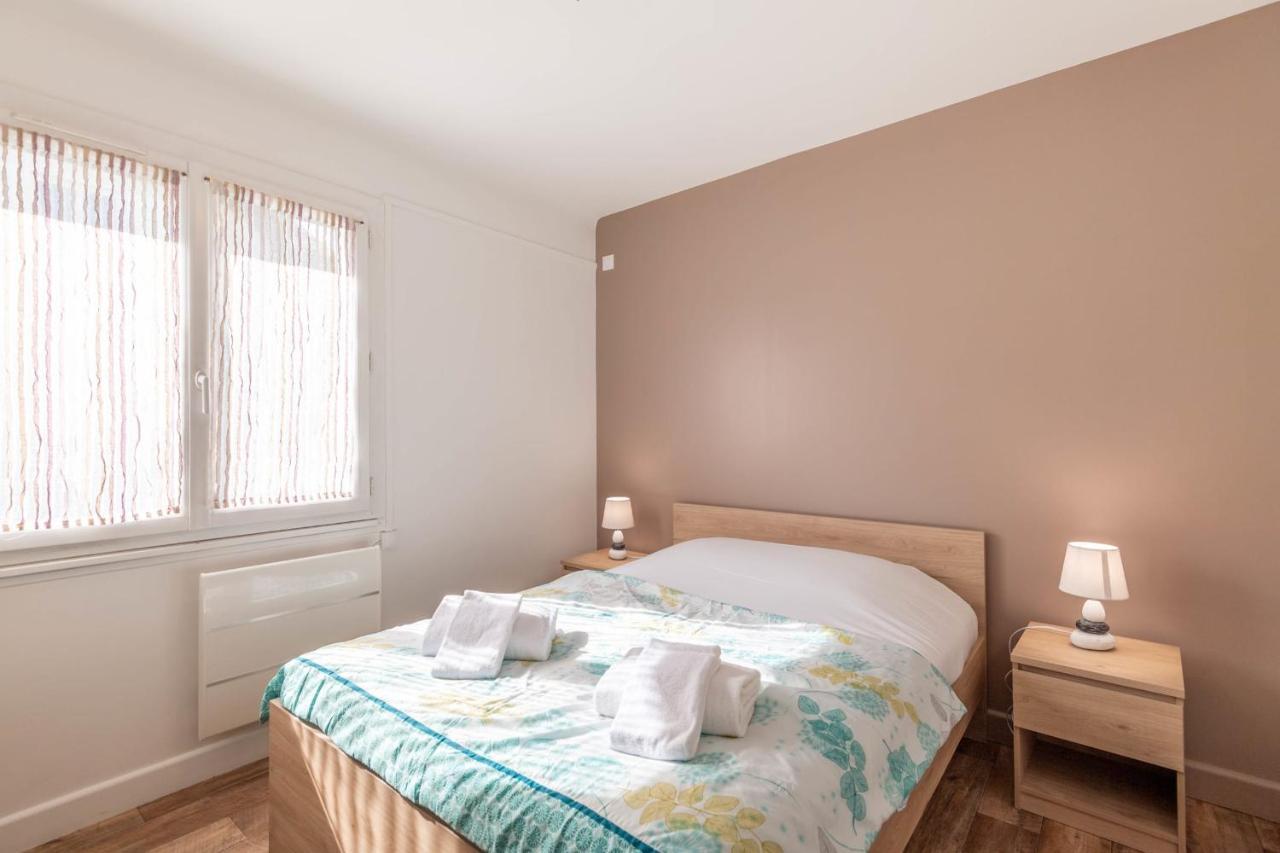 Vakantiehuis Ideally Located Furnished Townhouse With 3 Bedrooms Parking & Garden *