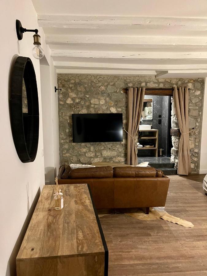 La Loge De Pierre Au Coeur De La Vieille D Annecy