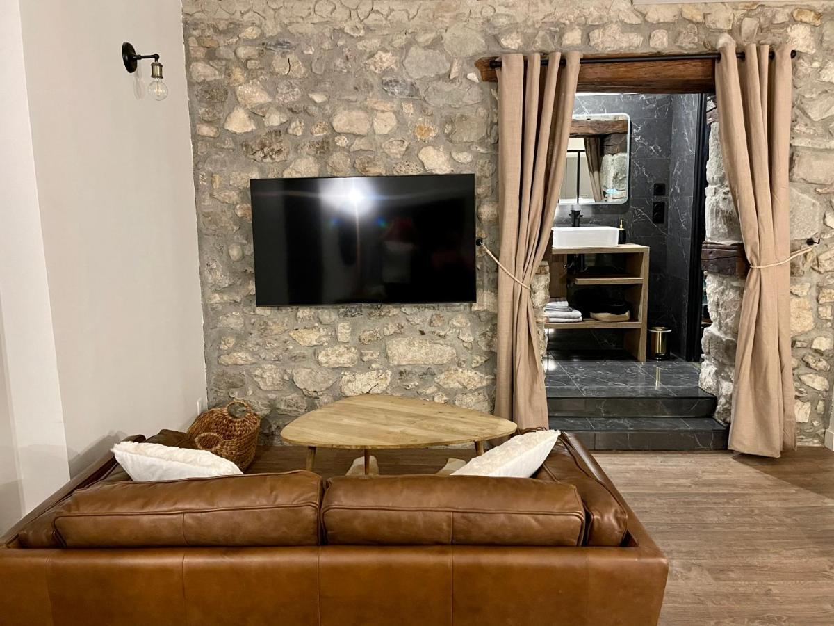 Apartment La Loge De Pierre Au Coeur De La Vieille D Annecy