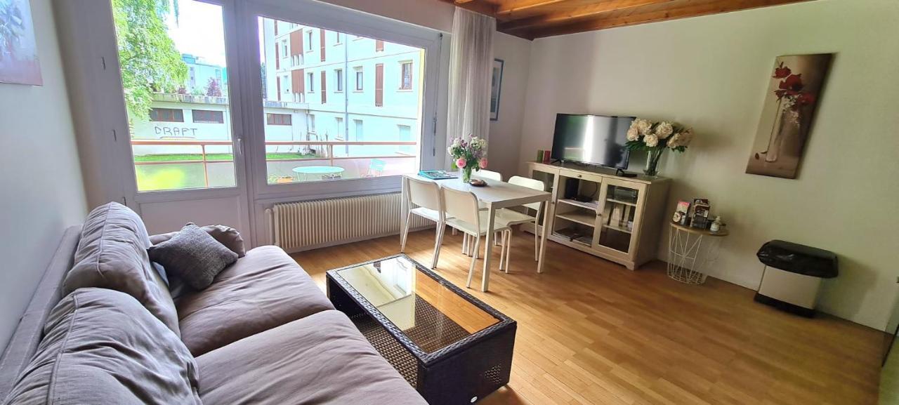 Pom'verte-pres Du Centre-ville Et Du -parking Gratuit Apartment
