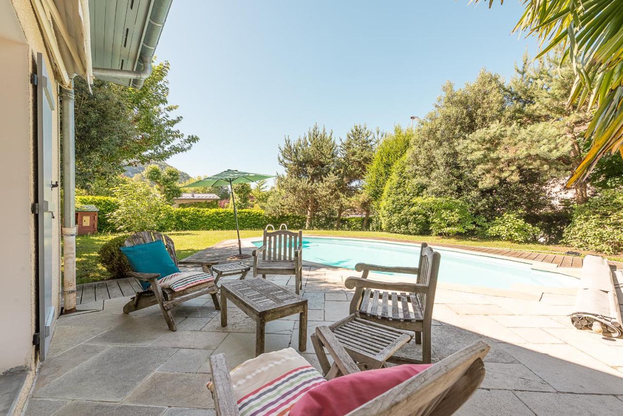 A Pied Au Lac: Spacious Family With Private Pool *