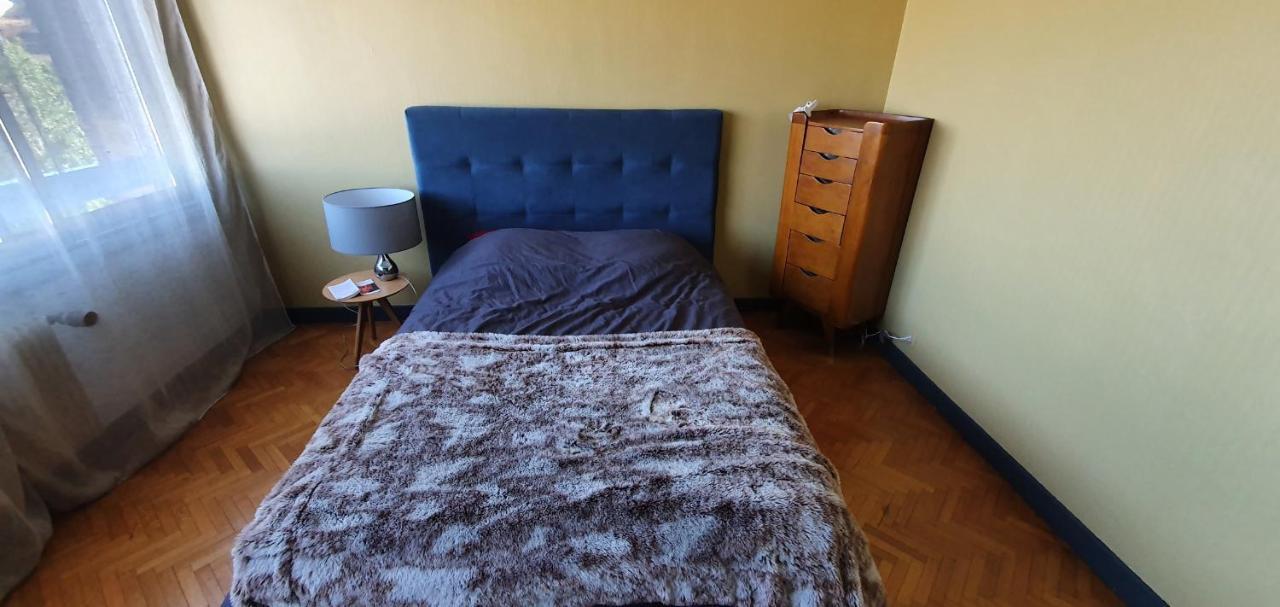 Lumineux De 90 M2 Situe En Centre