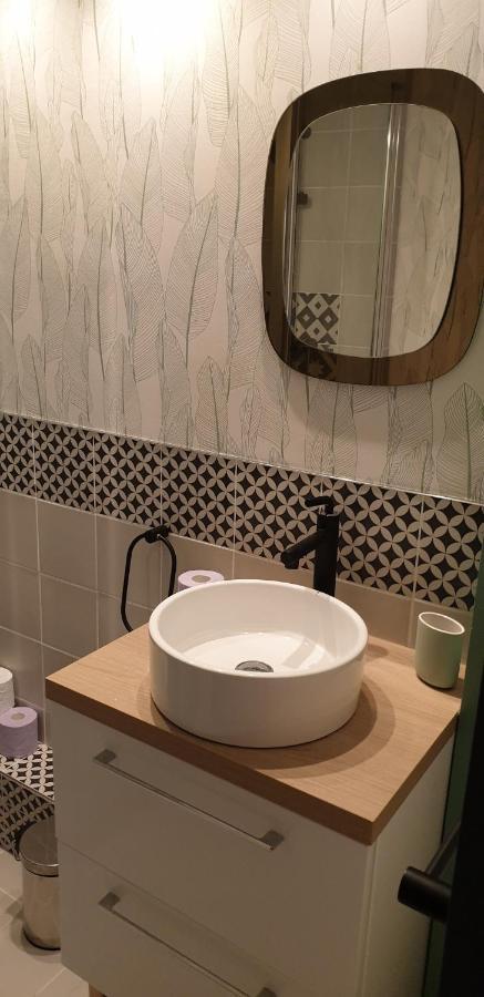 Lumineux De 90 M2 Situe En Centre