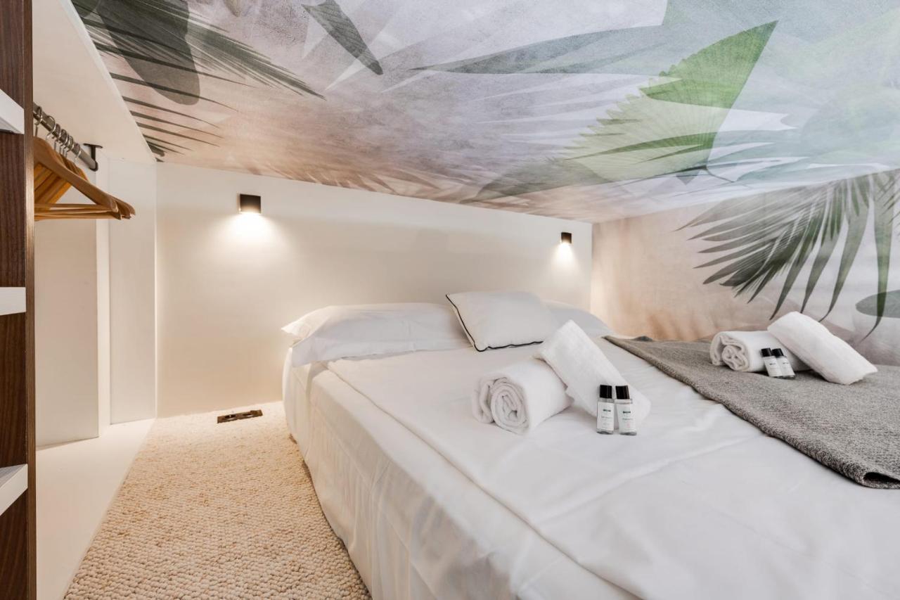 Apartment La Petite - T1 In Duplex In The City Center *