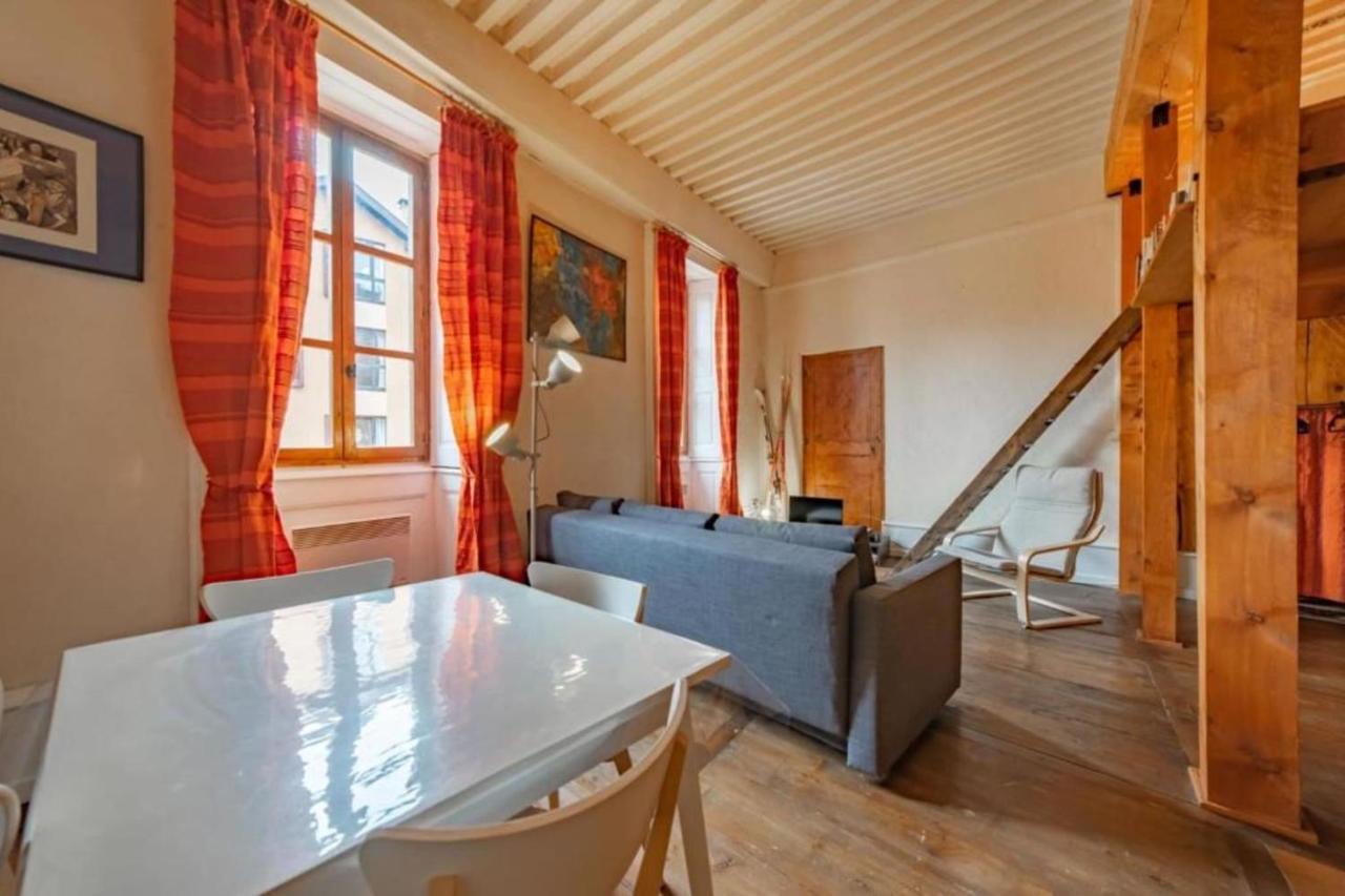 Classified 2 Stars In The Heart Of The Historic Center Of Apartment