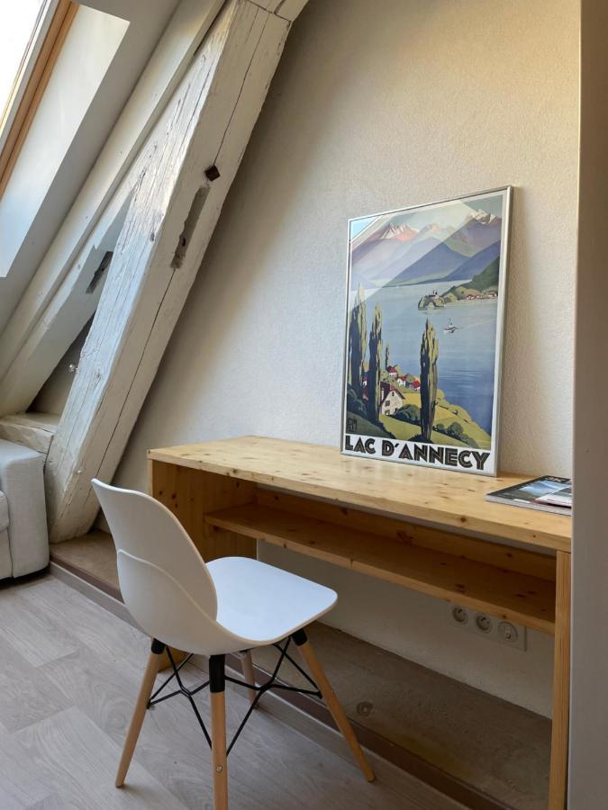 Sous Les Toits Centre-ville Apartment
