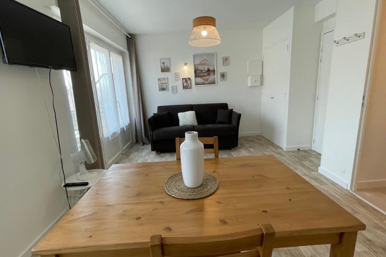 Le Bout Du Studio Renove Avec Balcon Et Vue Sur La Montagne Apartment Annecy