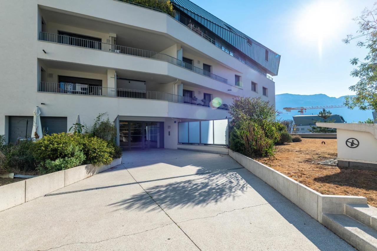 Apartment Charming With Balcony And Parking Near The Center Of *