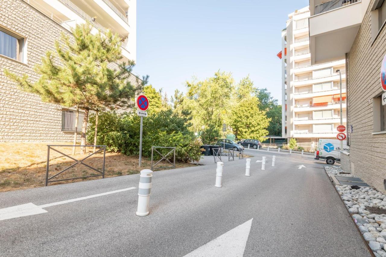 Apartment Charming With Balcony And Parking Near The Center Of Annecy