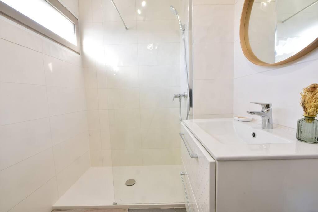 & Le - Proche , Terrasse Et Parking Apartment