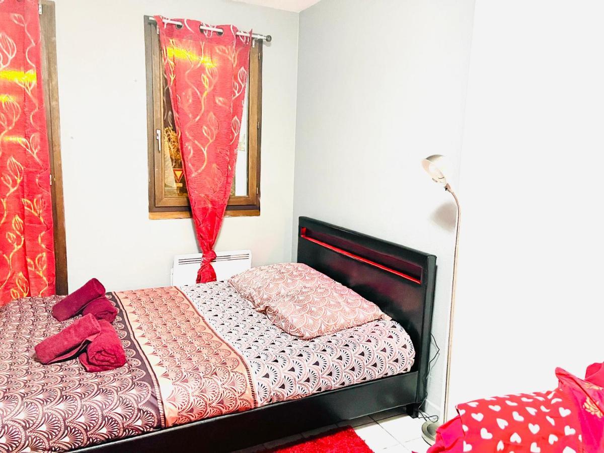 Le Red Escape A 15min Du Centre Avec Parking Prive Gratuit *